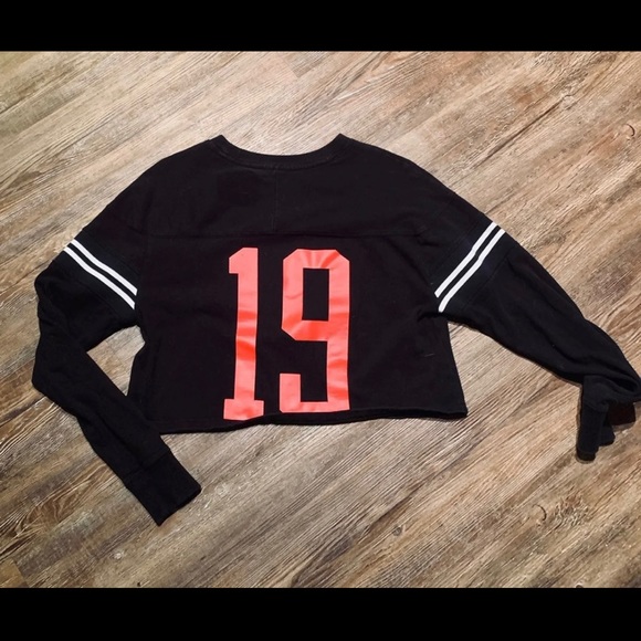 Champion cropped sweatshirt. - Picture 2 of 3